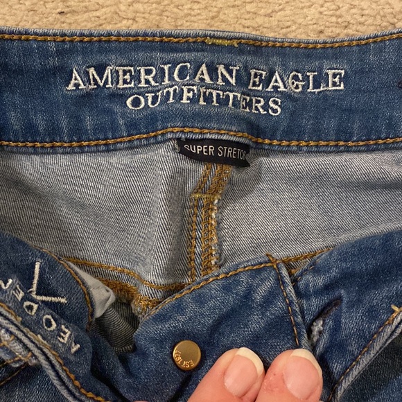 American Eagle Jean Shorts - Picture 4 of 5